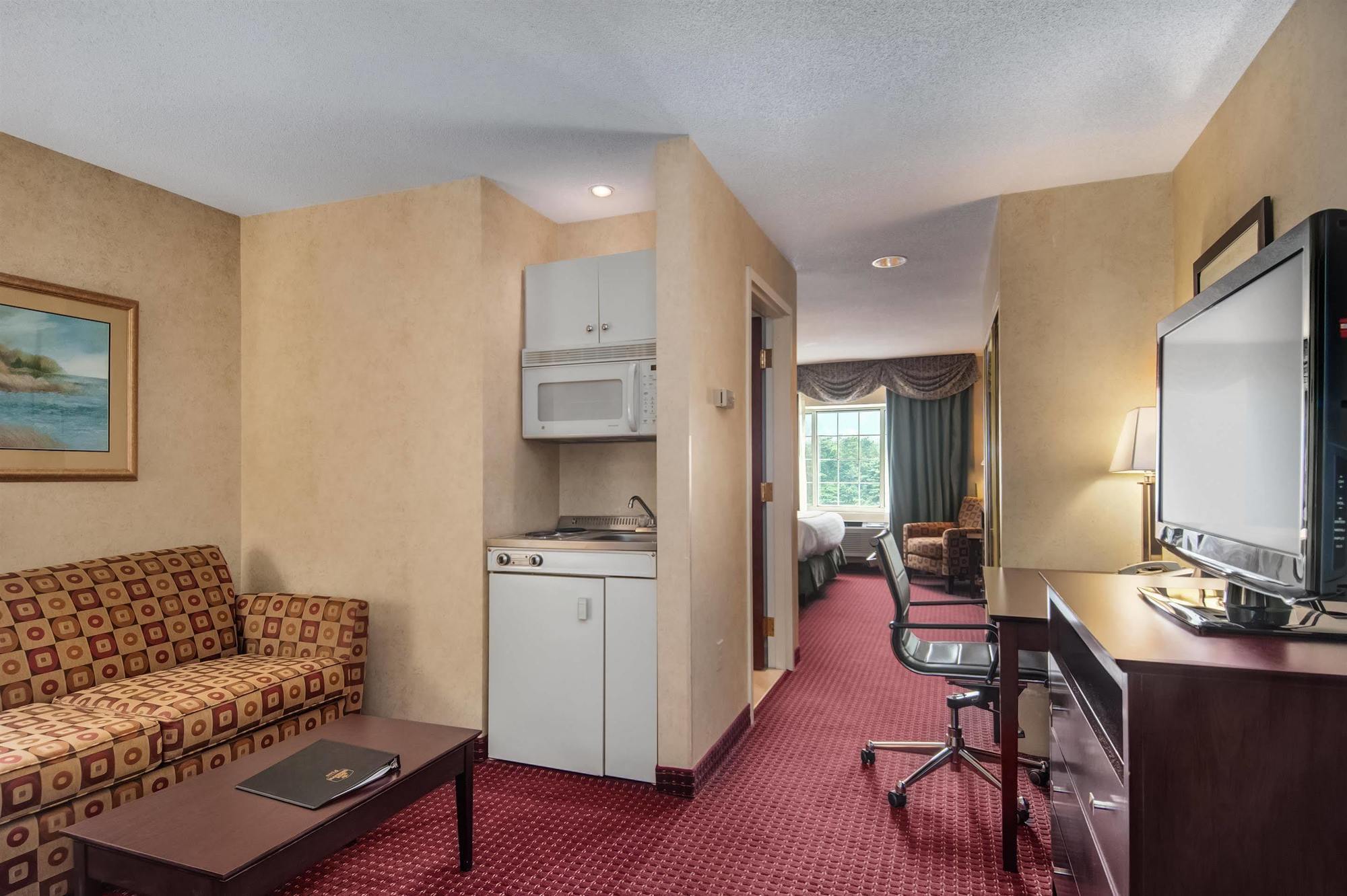 Best Western Plus, The Inn At Hampton Exteriér fotografie