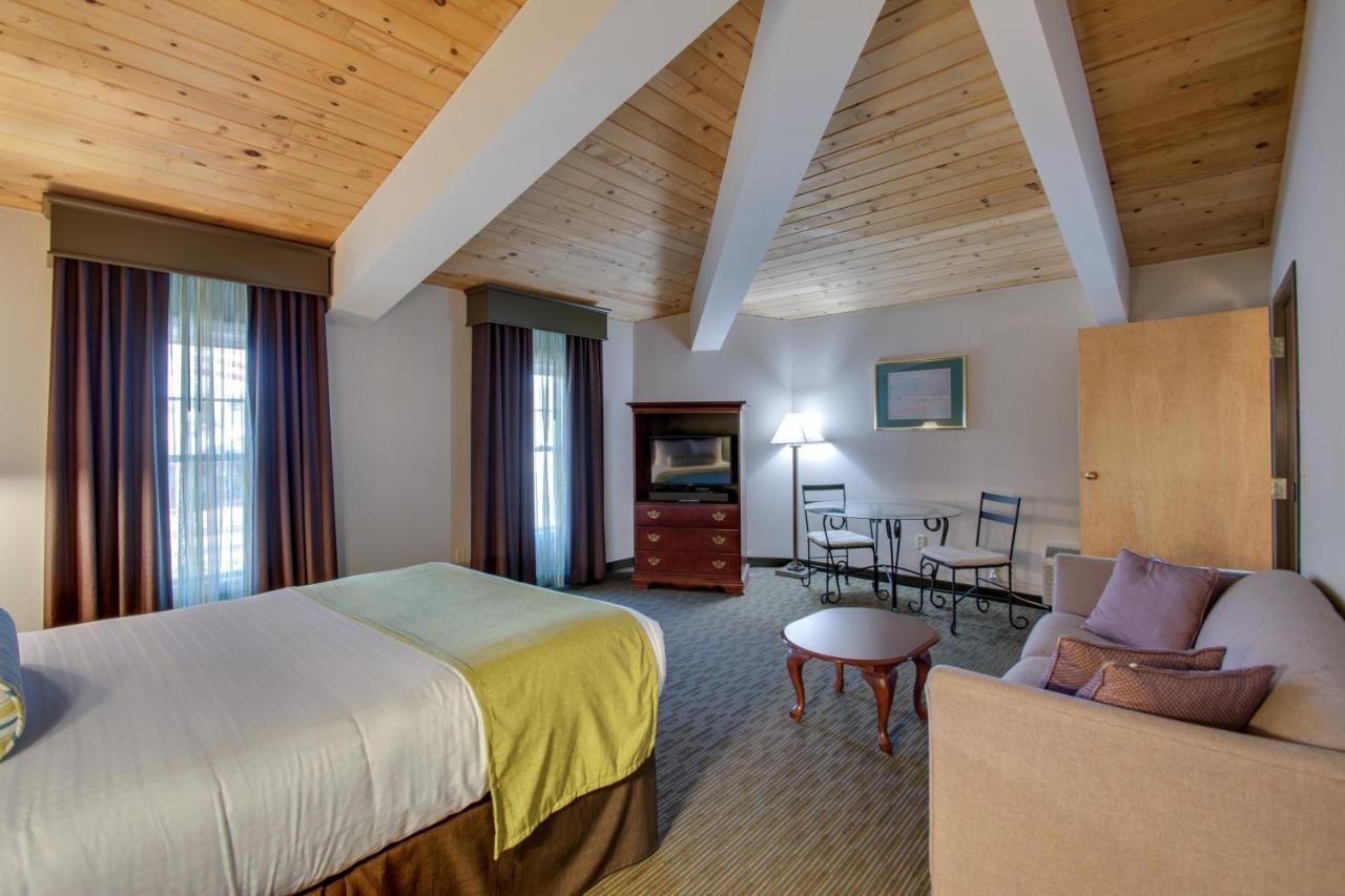 Best Western Plus, The Inn At Hampton Exteriér fotografie